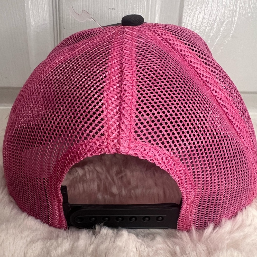 GIRL HAT. AUTHENTIC HEAD SHOTS BY KC CAPS PINK AND BLACK. - Picture 4 of 10